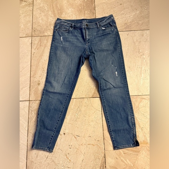 LOFT Denim - Ann Taylor 30 / 10 Modern Skinny 7/8 Crop Jeans Blue Distressed